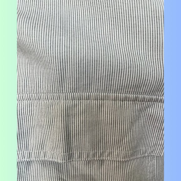 Aritzia The Group by Babaton Utility Button-up Size Medium - Picture 4 of 4